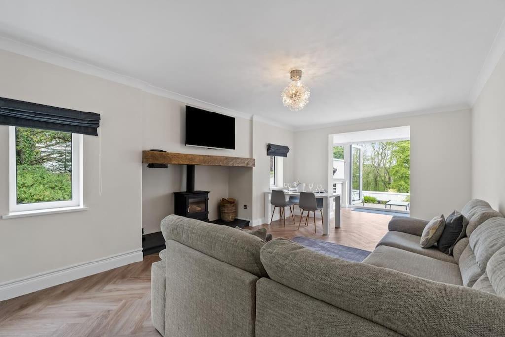 פלימות' White Cottage Stunning Contemporary 2 Bedroom 2 Ensuite Annex With Hot Tub מראה חיצוני תמונה